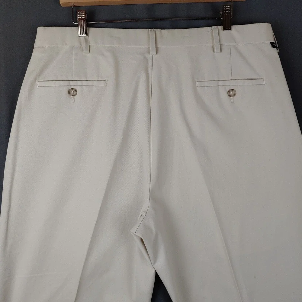 Dockers Pants‎ Mens 36x29 (Actual 37x27) Ivory Flat Front Relaxed Fit Golf Chino